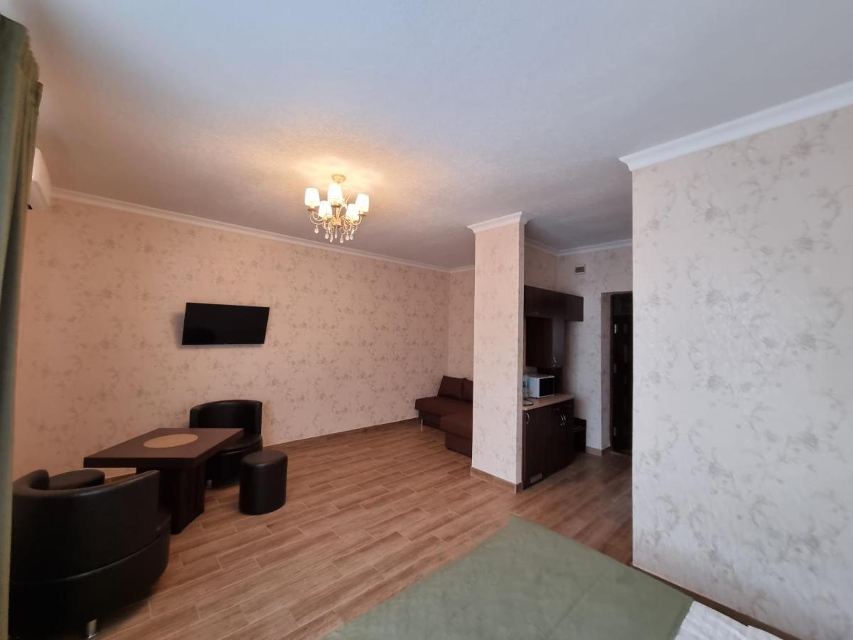 Ник Аэро Hotel Kharkov Ngoại thất bức ảnh