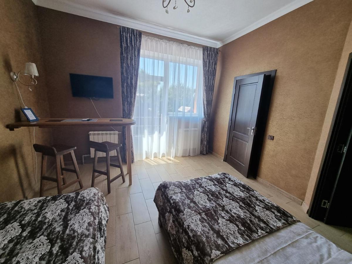 Ник Аэро Hotel Kharkov Ngoại thất bức ảnh